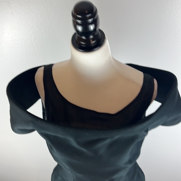 Victor Costa Vintage Black Off the Shoulder, V Back with Bow at Waist - Picture 5 of 17